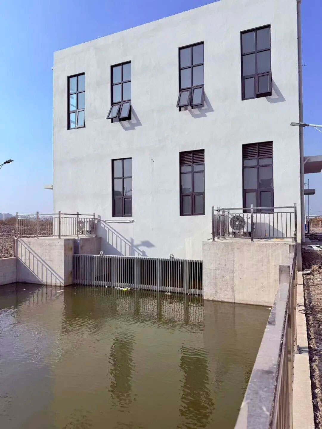 上海松江南站大型居住社区高家厍西一体化泵闸项目-1